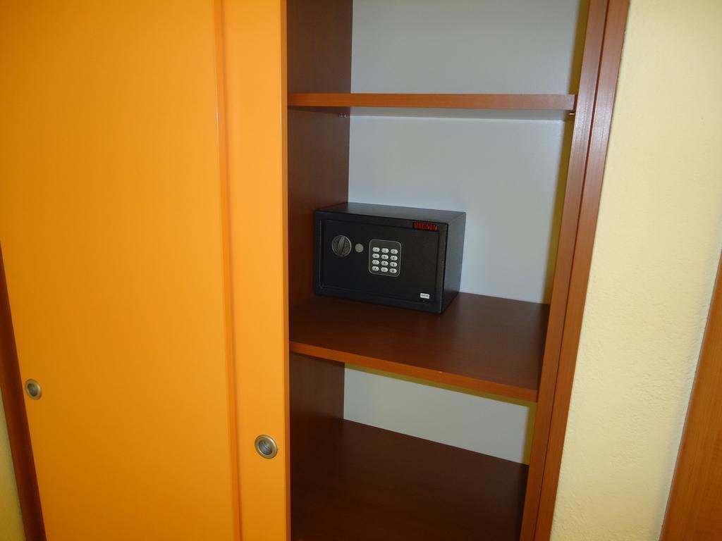 Villa Grgo Apartments Tučepi Стая снимка