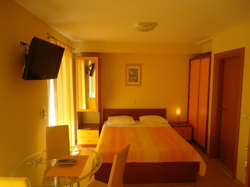 Villa Grgo Apartments Tučepi Стая снимка