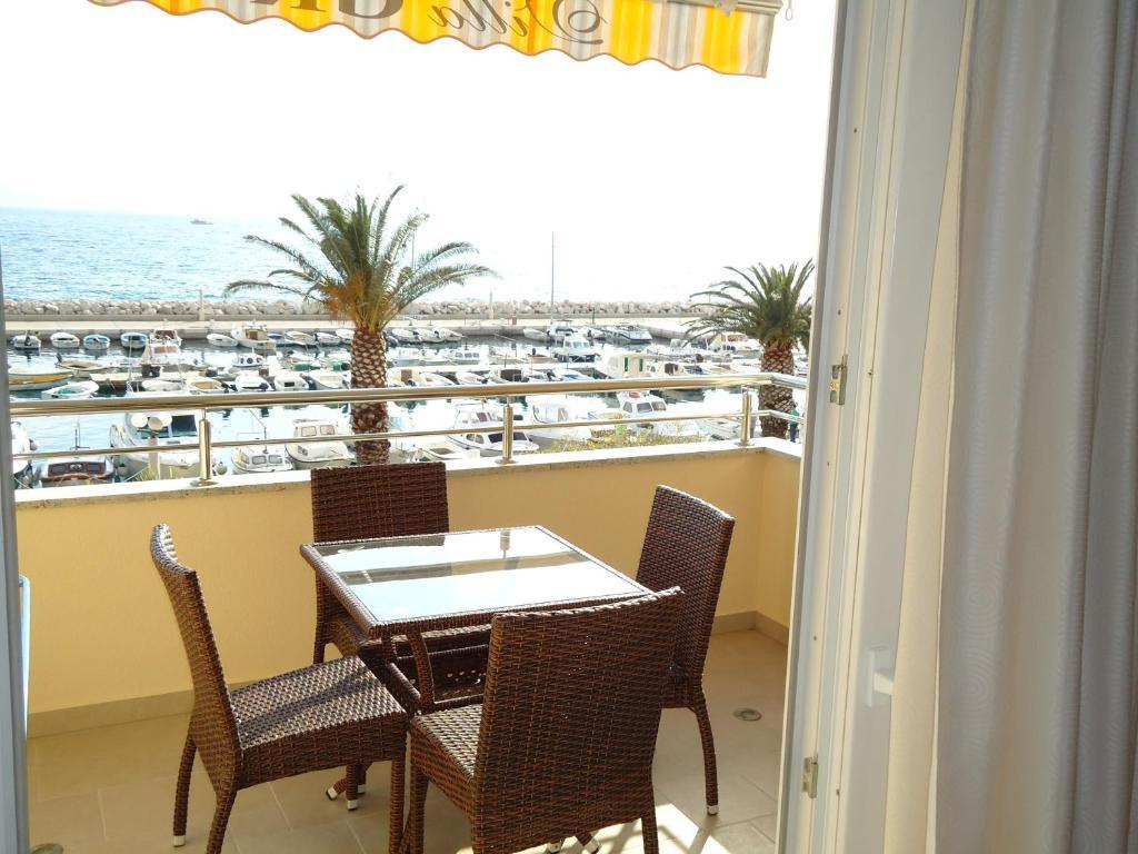 Villa Grgo Apartments Tučepi Екстериор снимка