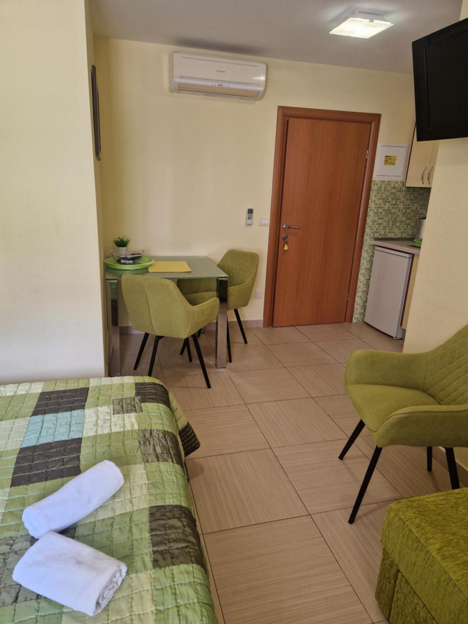 Villa Grgo Apartments Tučepi Екстериор снимка