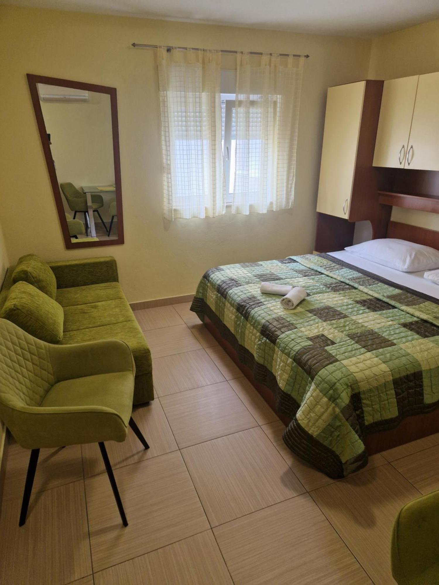 Villa Grgo Apartments Tučepi Екстериор снимка