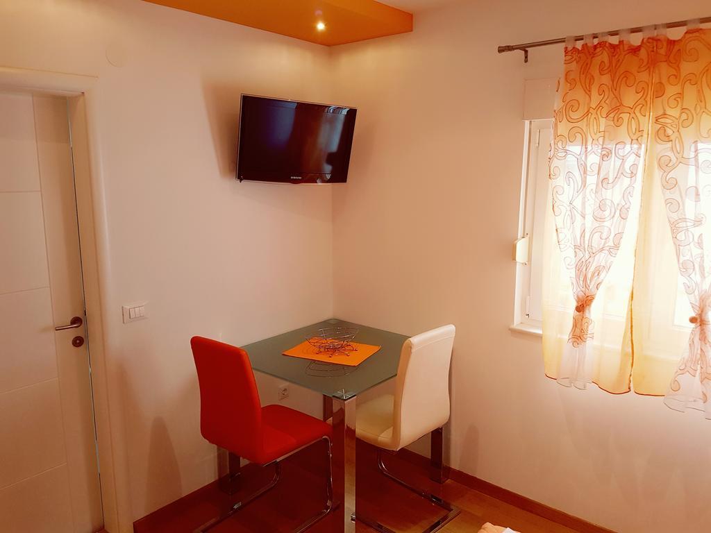 Villa Grgo Apartments Tučepi Екстериор снимка